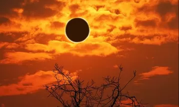 20 अप्रैल को है इस साल का पहला सूर्य ग्रहण, दिखाई देंगे तीन सूर्य ग्रहण