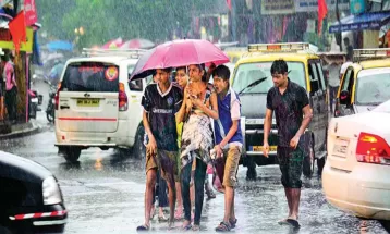 आज मानसून के मुंबई पहुंचने की संभावना, मध्य प्रदेश-राजस्थान समेत 20 राज्यों में 4 दिन भारी बारिश का अलर्ट; असम में दो लोगों की मौत