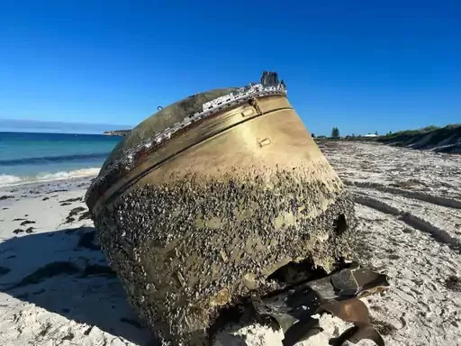 ऑस्ट्रेलियाई के समुद्र तट पर मिली रहस्यमयी चीज भारतीय रॉकेट का मलबा निकला; ऑस्ट्रेलिया की स्पेस एजेंसी को जांच करने में लगे दो हफ्ते
