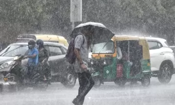 पूर्वी यूपी-बिहार समेत देश के 14 राज्यों में भारी बारिश का अलर्ट, 11 से 14 अगस्त तक उत्तराखंड के लिए रेड अलर्ट; हिमाचल प्रदेश में लैंडस्लाइड
