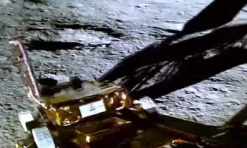 चंद्रयान-3 ने बताया- चांद के दक्षिणी ध्रुव पर 50 डिग्री तापमान, 80 मिमी की गहराई में जाते ही -10 डिग्री, विक्रम लैंडर ने भेजा पहला ऑब्जर्वेशन